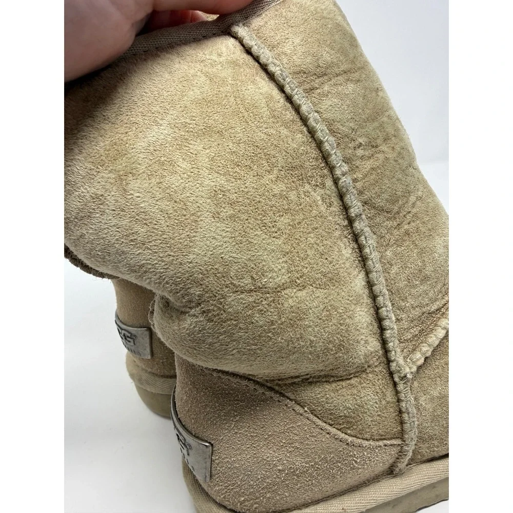 UGG Australia Classic Short 5831 Sand Tan Suede Sheepskin Boots Womens 6